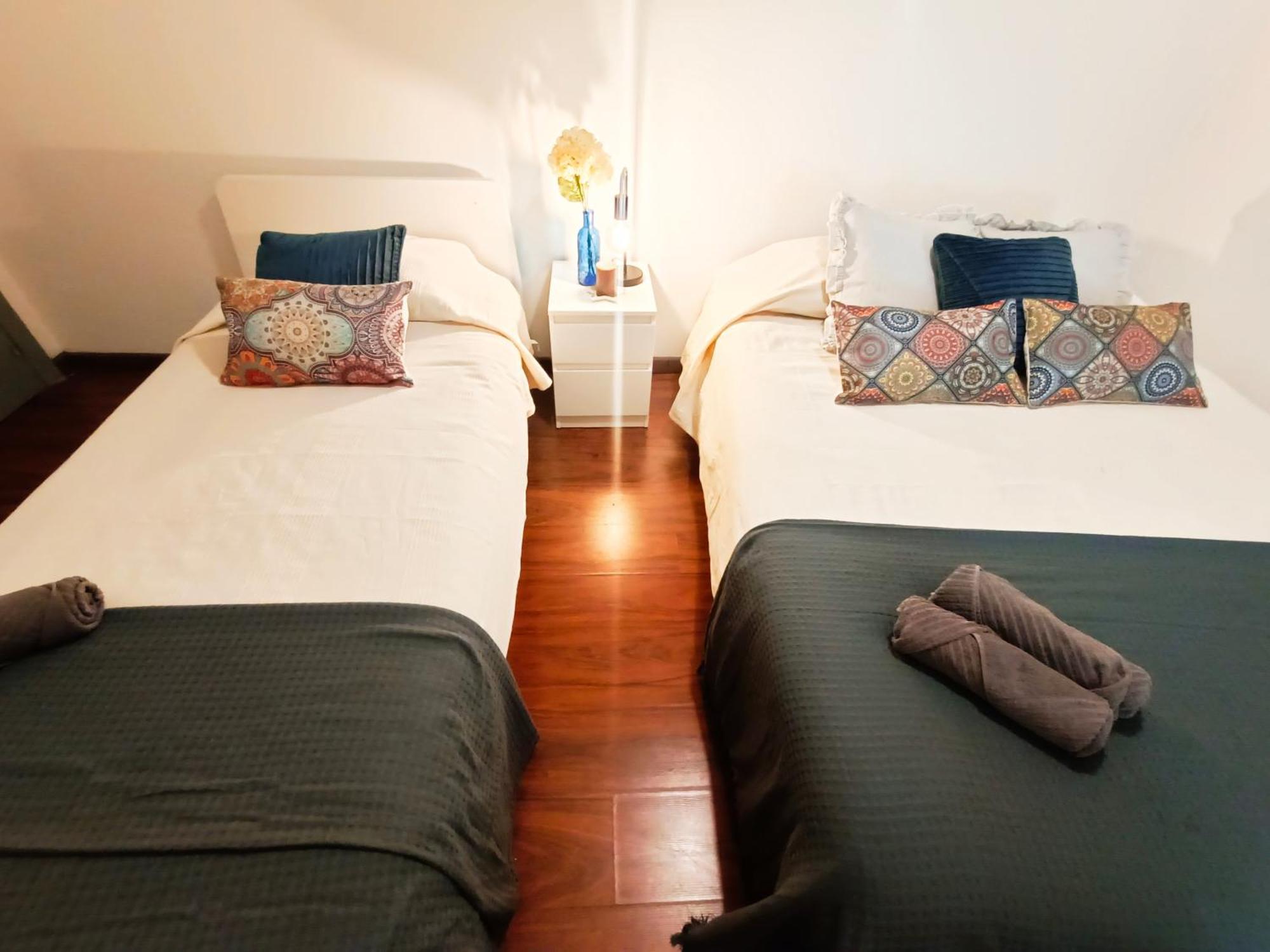 - Plaza Real Hostel