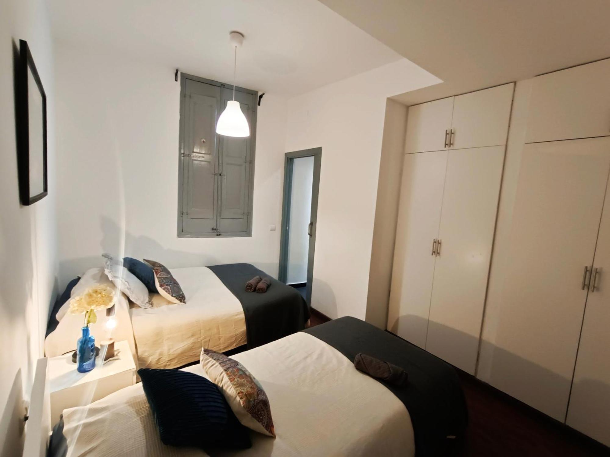 - Plaza Real Hostel Barcelona